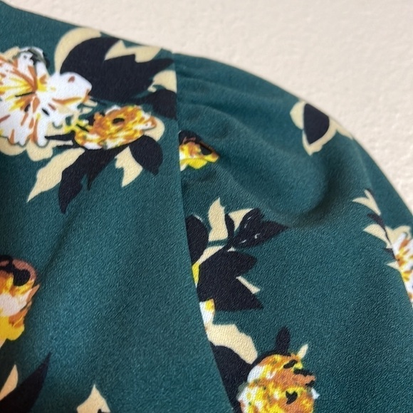 Melloday long sleeve green floral top size M - Picture 3 of 6